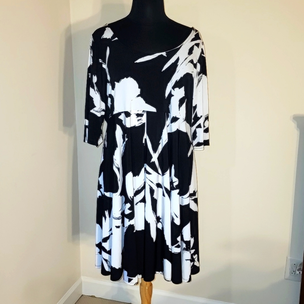 Lane Bryant Black/White Abstract Dress